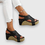 Vintage Plateau-Sandalen mit Keilabsatz in Korkoptik, schwarze Riemchen und Nieten