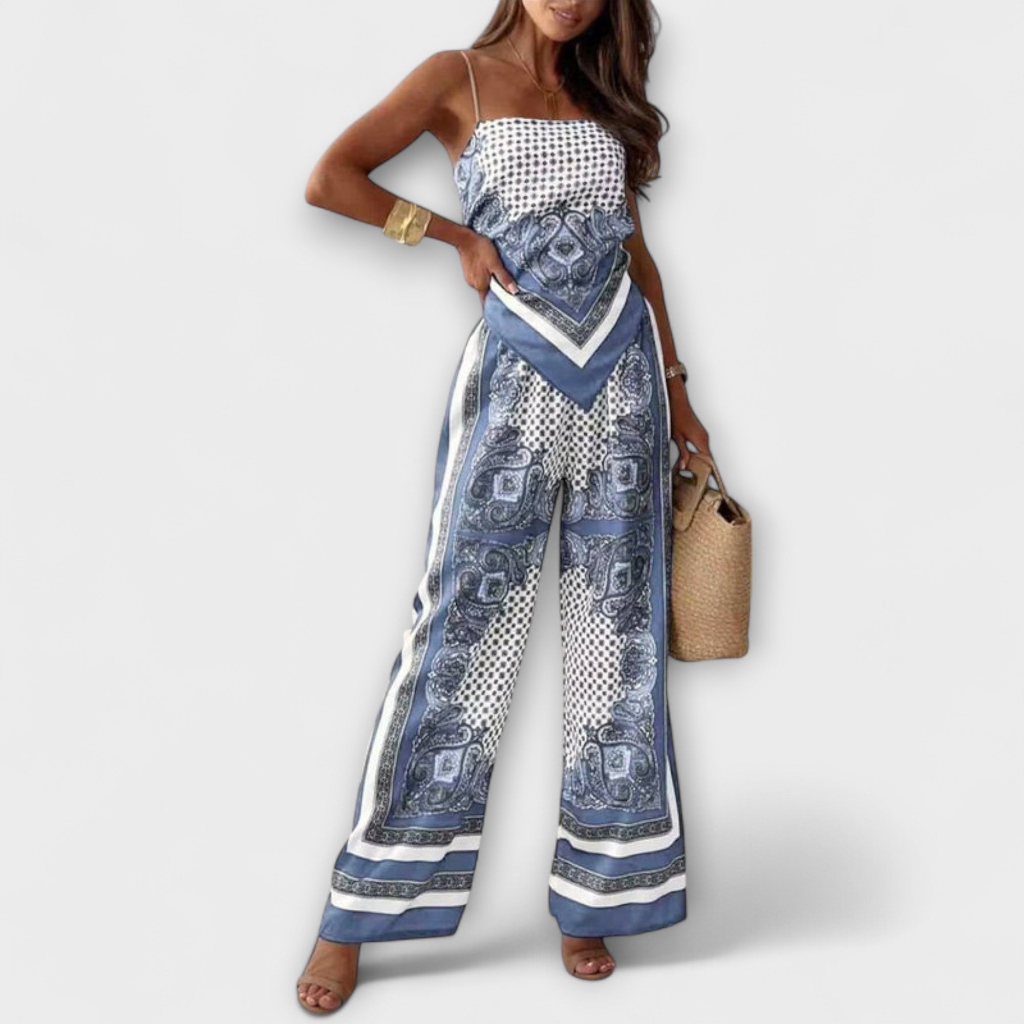 Set aus Schnürwesten und weitem Hosenbein mit blauem Paisley-Print