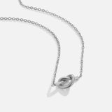 Monique – Silberne Halskette mit Engel-Charme