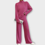 Strick-Set mit Rollkragen, langem Ärmel und weitem Hosebein in Fuchsia