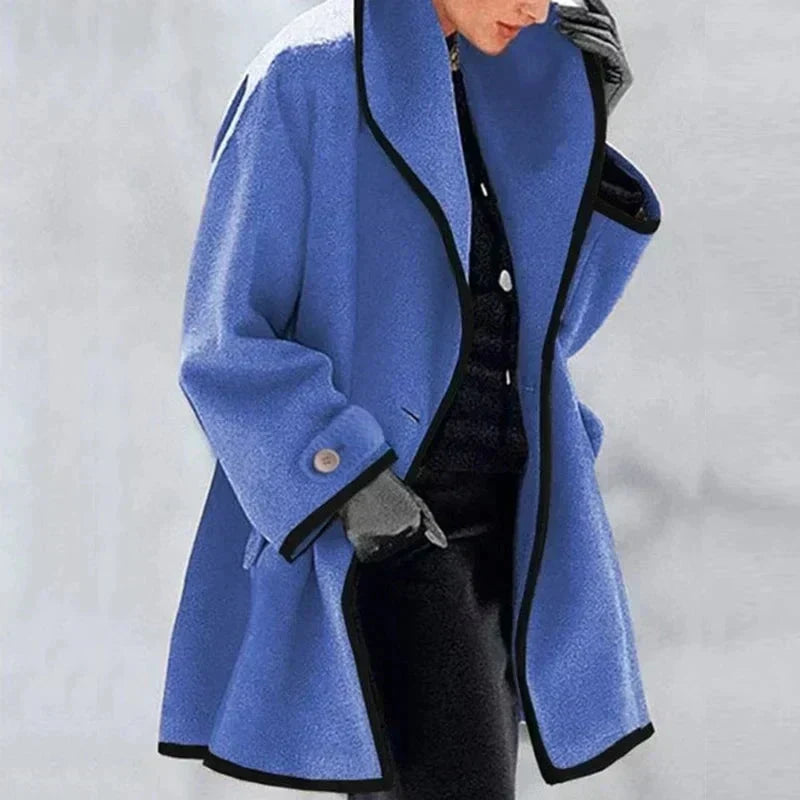 Fleecejacke mit Reverskragen und Knopfverschluss, blau, lange Ärmel, seitliche Taschen