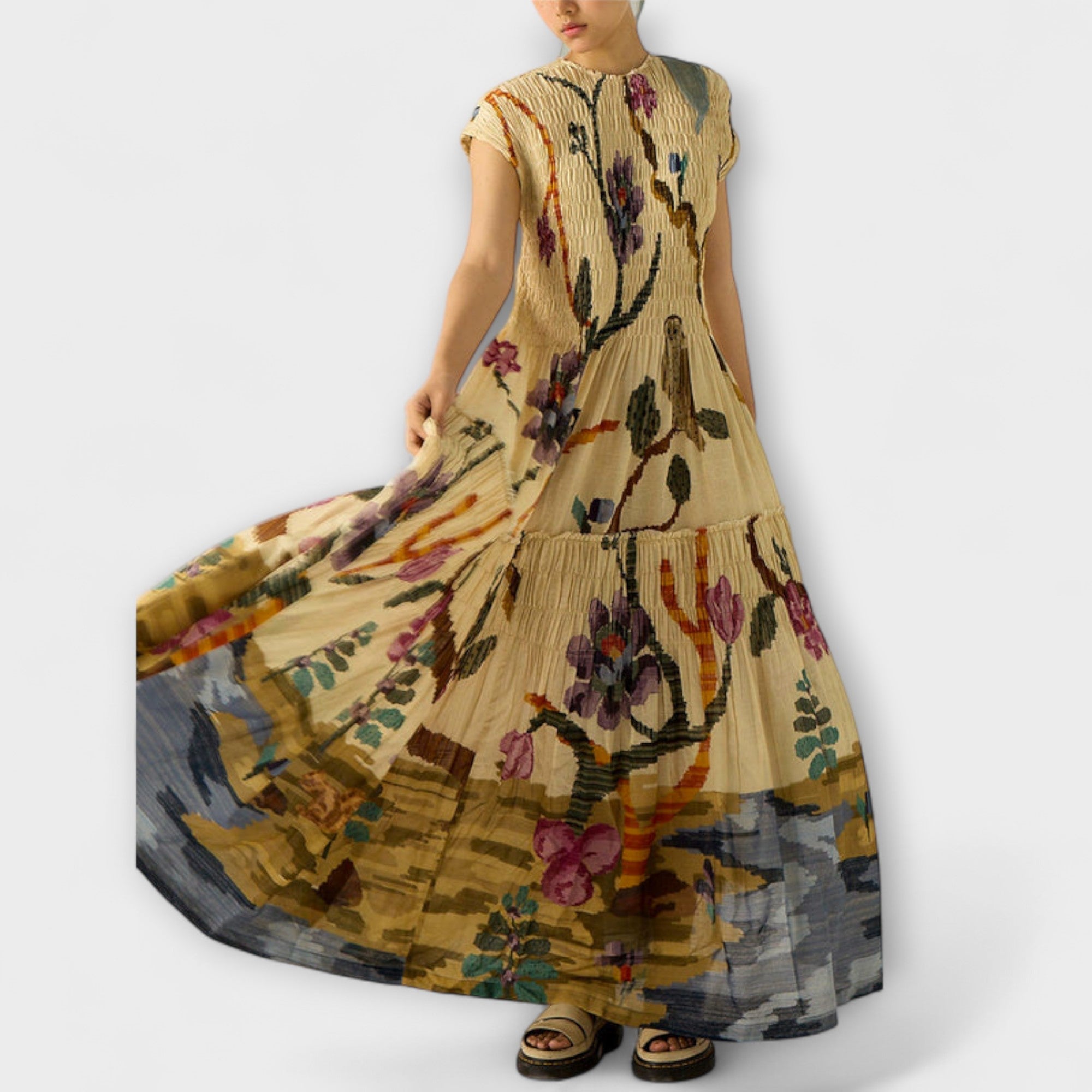 Plissiertes Kleid mit Animal-Print in Beige, ärmellos, Rundhalsausschnitt, weit
