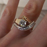 Carla – Asymmetrischer Vintage-Ring aus Gold und Silber mit Zirkonia