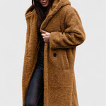 Lange Jacke mit Teddy-Felloptik, Reverskragen und Knopfverschluss, goldbraun.