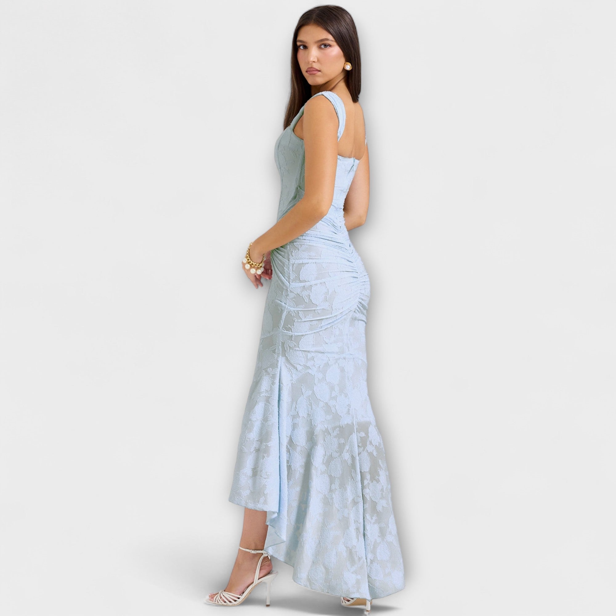 Helles himmelblaues langes Kleid mit floraler Struktur, tailliertem Korsett und Faltenrock
