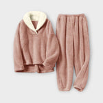 Beiges Flanell-Set: Kapuzenoberteil mit Plüschkragen und Jogginghose