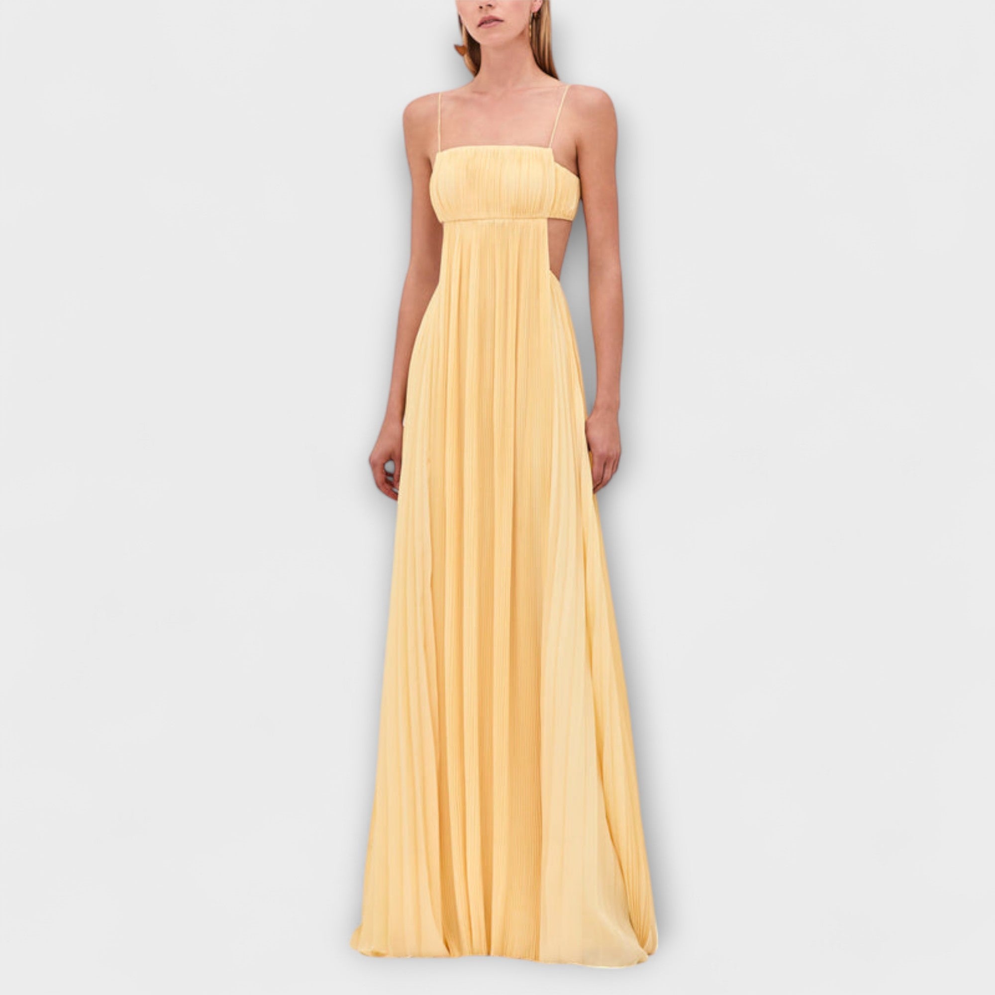 Hellgelbes Maxikleid mit Plissee, trägerloses Oberteil und geraffte Taille