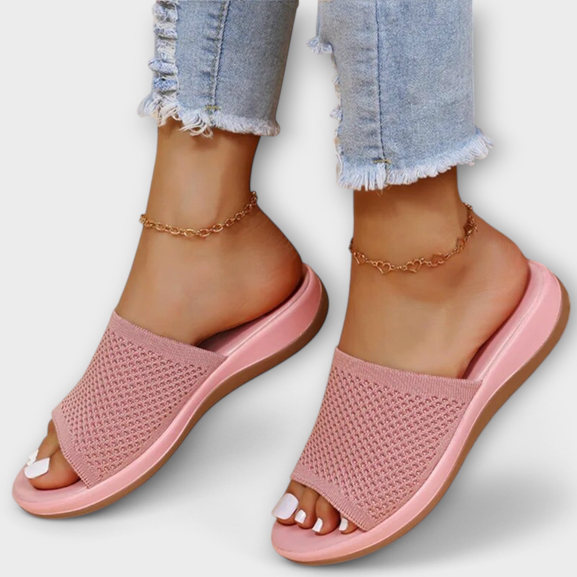 Bequeme Slipper mit offener Zehenpartie, rosafarbene Strickoberseite und flache Sohle