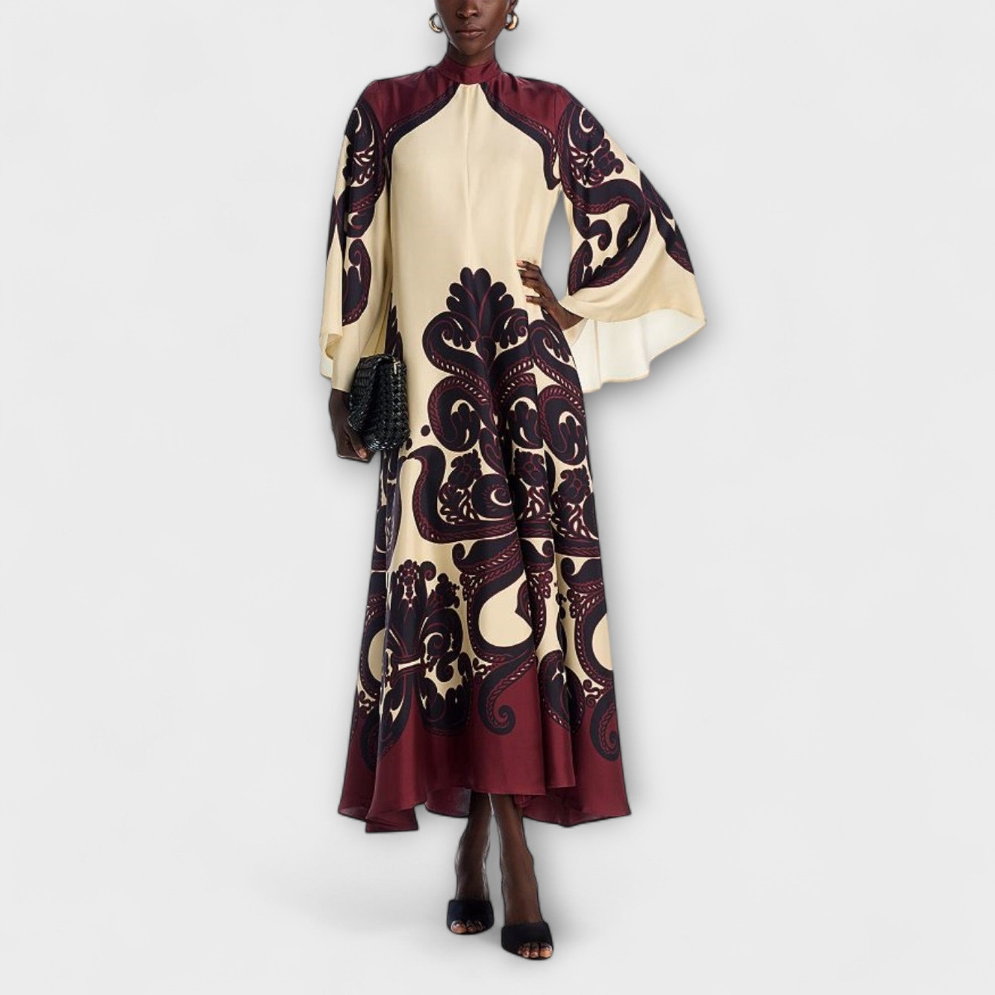 Maxikleid mit Paisley-Grenadilla-Print, hoher Kragen und weite Ärmel