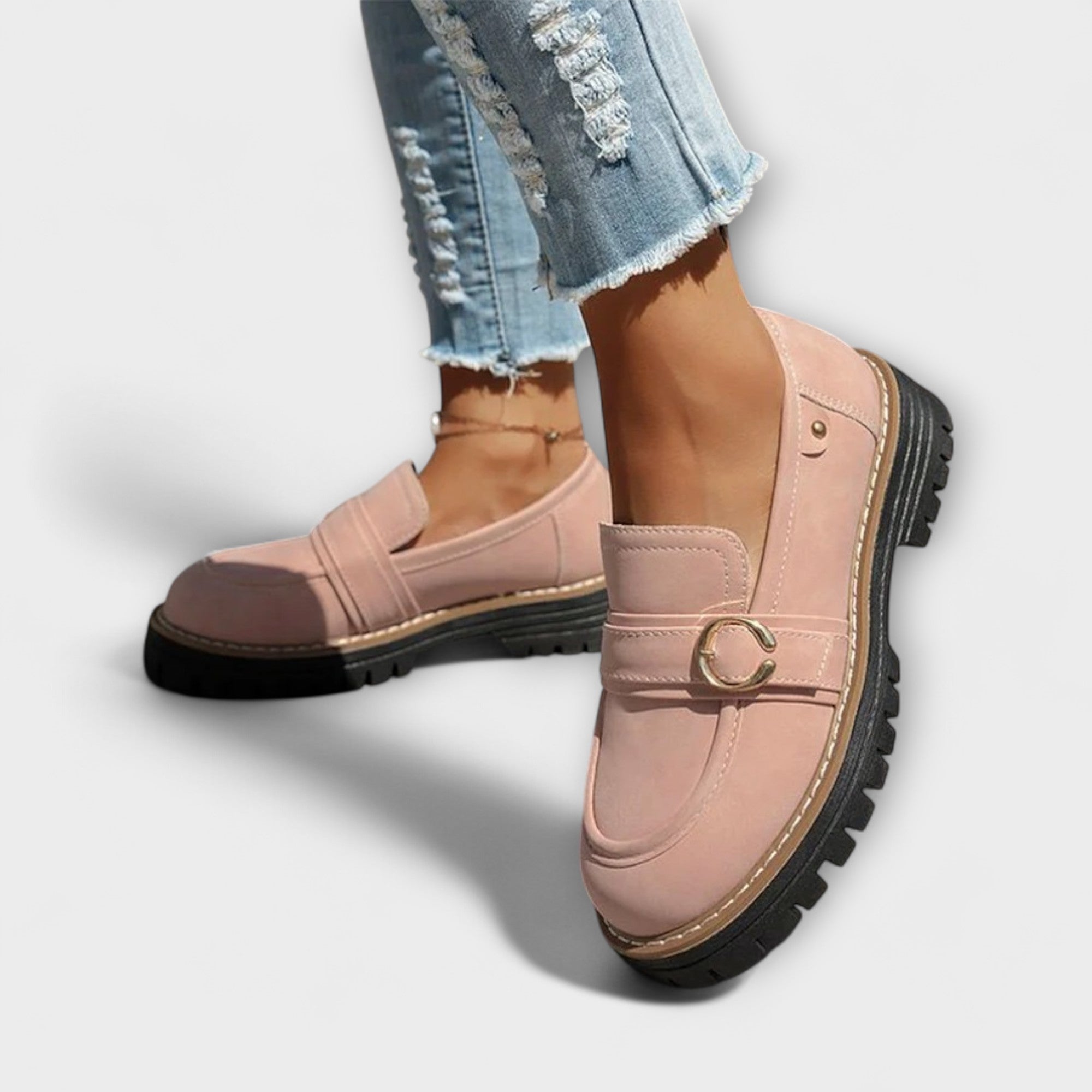 Rosa Freizeit-Slipper mit runder Spitze, Veloursoptik, Schnalle und Profilsohle