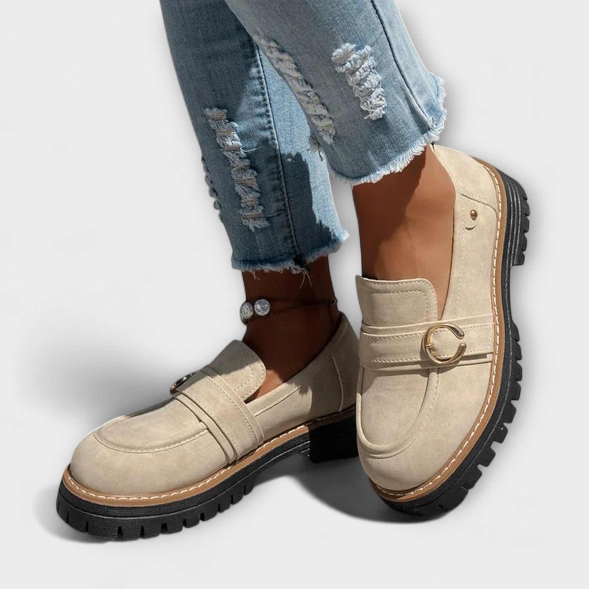 Beige Freizeit-Slipper mit runder Spitze und Schnalle, gefütterter Zunge, Profilsohle