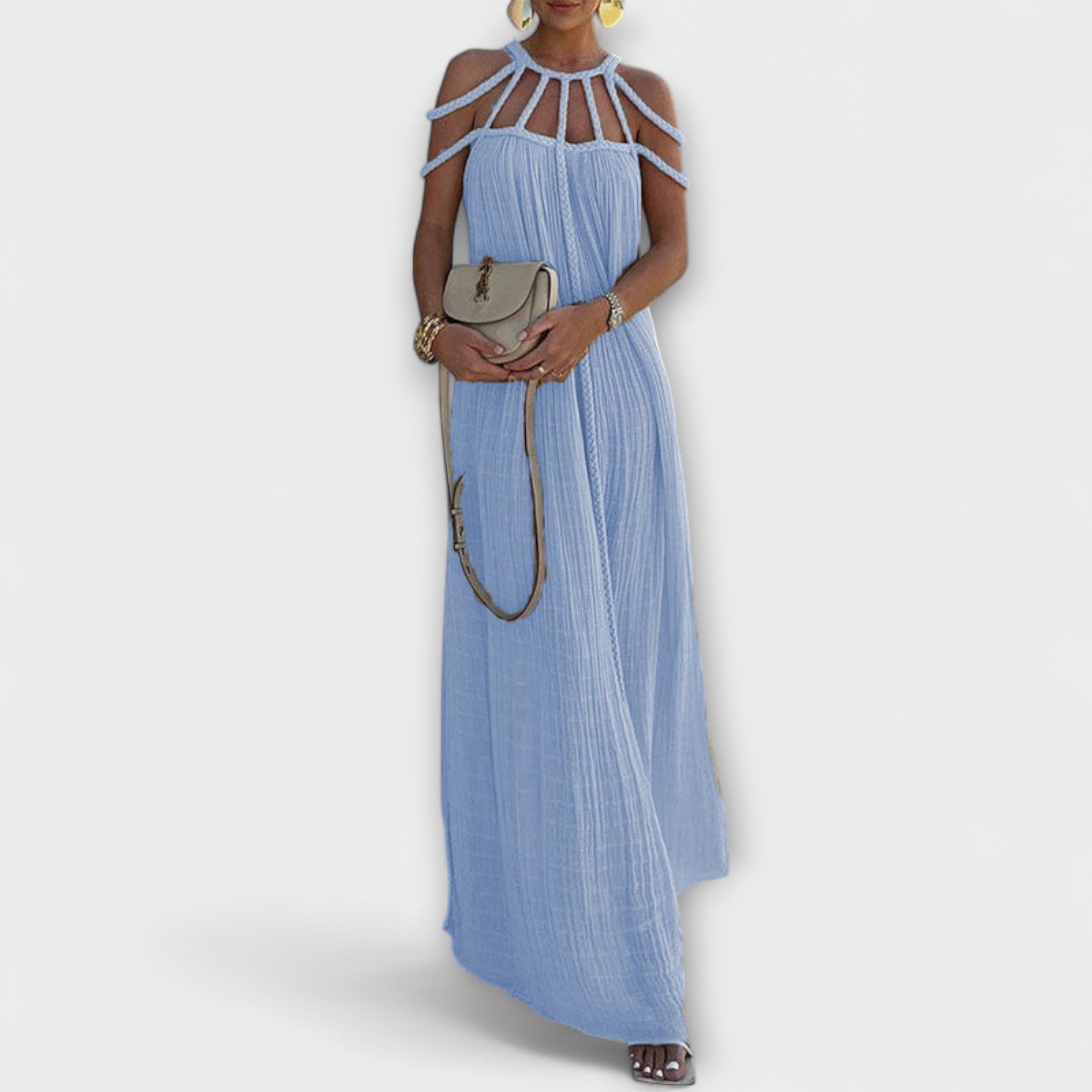 Blaues Maxikleid mit Drapierungen und Zopfträgern am Ausschnitt