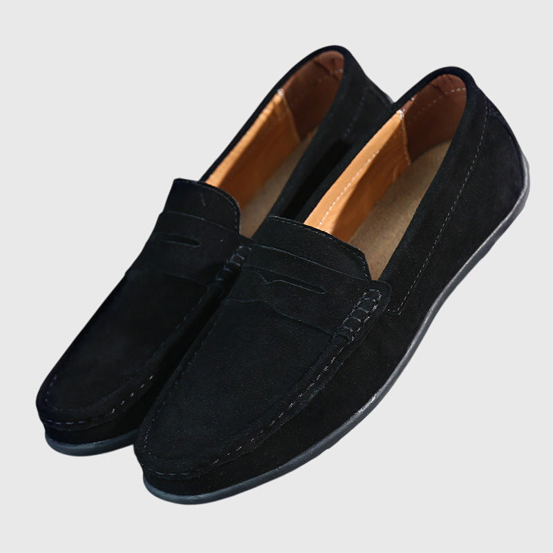Orthopädischer Slipper aus Velours, schwarz, mit Schlupfform und kontrastierter Innenausstattung