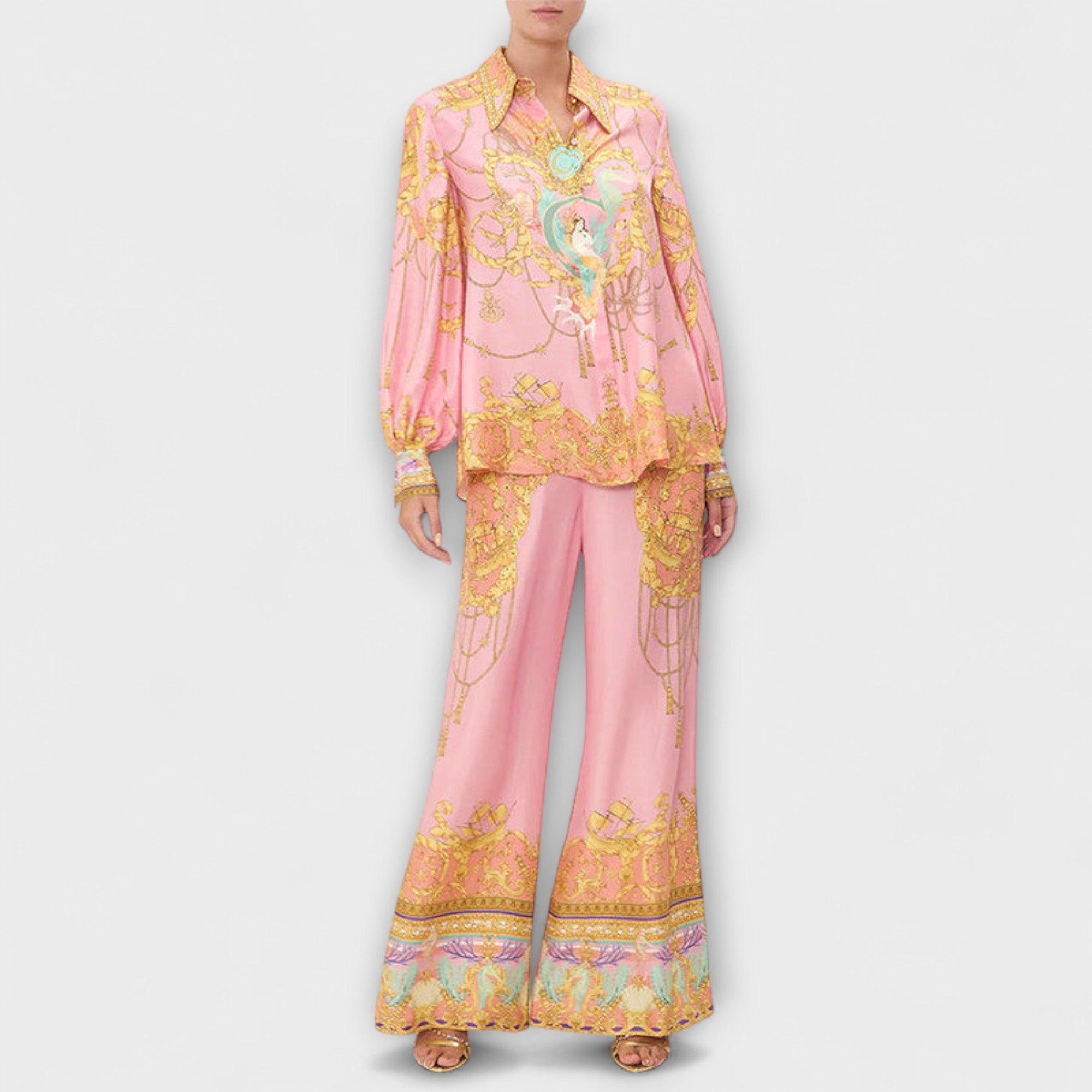 Set aus lockerem Hemd und Hose mit weitem Bein, rosa mit goldfarbenem Paisley-Print