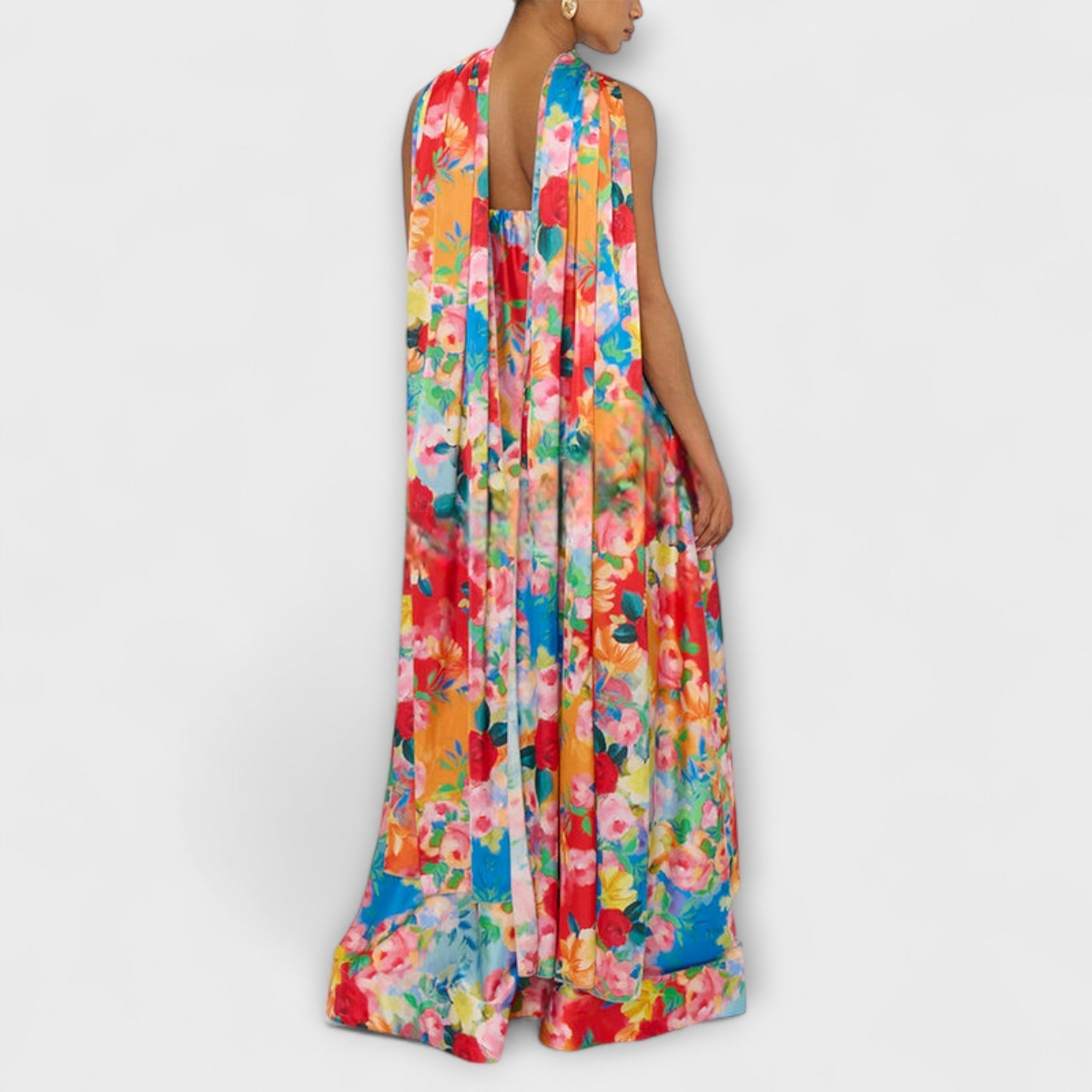 Schulterfreies Maxi-Kleid mit buntem Blumenmuster, weiter Rocksaum