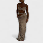 Zopf-Crop-Top und hoher Maxirock im Metallic-Ton, taupe