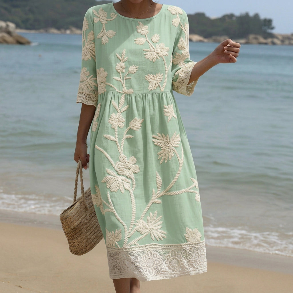 Hellgrünes Midi-Kleid mit weißem Pflanzen- und Blumenmuster, Rundhalsausschnitt