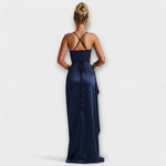 Krissi Marineblaues Maxikleid im Rücken mit gekreuzter Trägerung und tiefem Schlitz