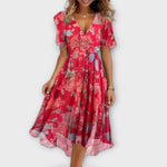 Rosa Damenkleid mit V-Ausschnitt, kurzen Ärmeln und geraffter Taille
