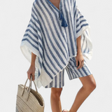 Gestreiftes Blusen-Shorts-Set mit Zipfelärmeln, blau-weiße Streifen; passende Shorts