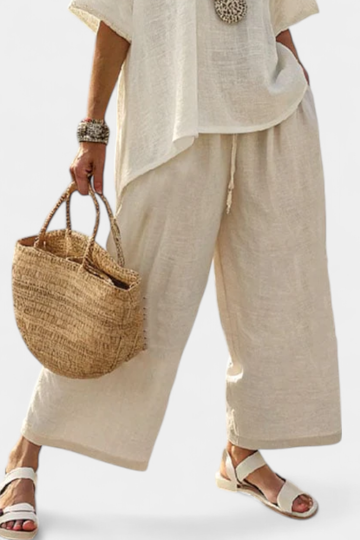 Beige weite Hose im Set mit lockerer Bluse: geräumige Beinweite, lang geschnitten