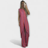 Ärmelloser Maxi-Jumpsuit mit rotem Muster und Schlitz vorn