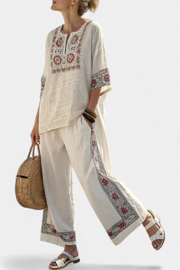 Set aus Bluse und Hose mit Bordürenmuster an Ärmeln und Hosenbein, leichter Fall