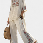 Set aus Bluse und Hose mit Bordürenmuster an Ärmeln und Hosenbein, leichter Fall
