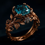 Ring mit natürlichem grünem Kristall