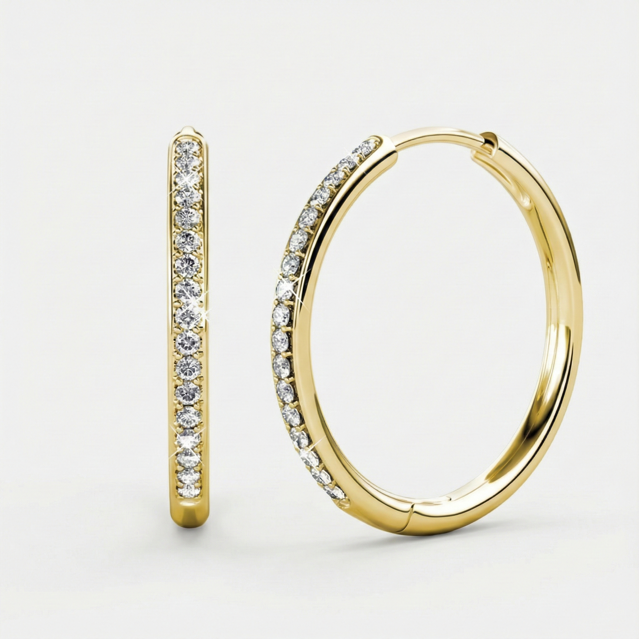 Creolen-Ohrringe aus Gold mit Pavé-Ring und schmalem Steinstab