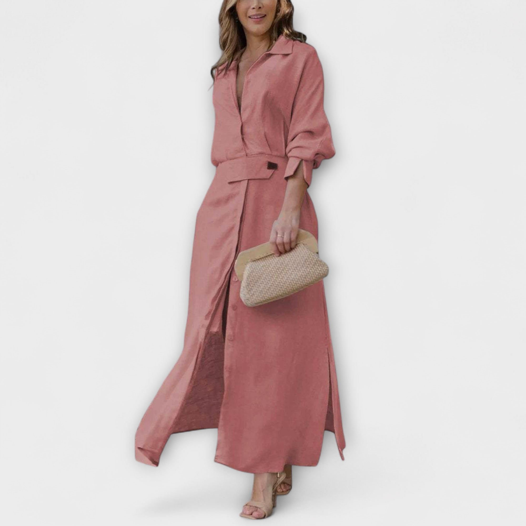 Rosa Maxikleid mit V-Ausschnitt, Knopfleiste und Taillengürtel, Seitenschlitz