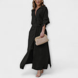Schwarzes Maxikleid mit V-Ausschnitt, Knopfleiste und Taillengürtel, Schlitz vorn
