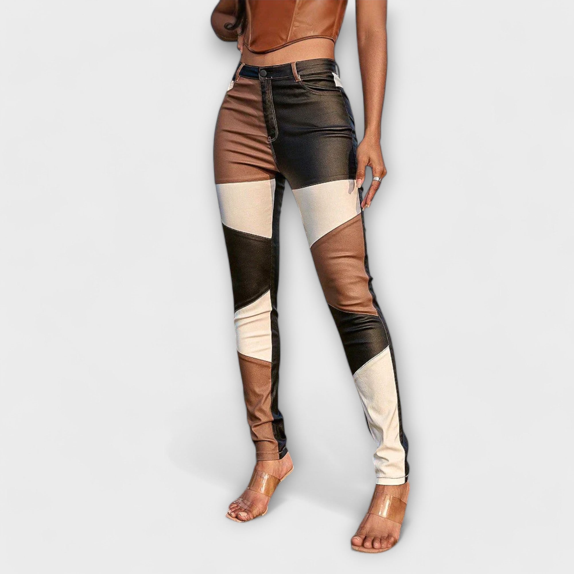 Calliope Röhrenhose mit Farbblockmuster in Braun, Schwarz und Creme