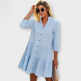 Luftiges Midi-Kleid mit Karomuster, Knopfleiste und gerafftem Saum, blau