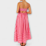 Maxi-Kleid in Pink mit Trägern, gestreiften Bahnen und gerafftem Oberteil
