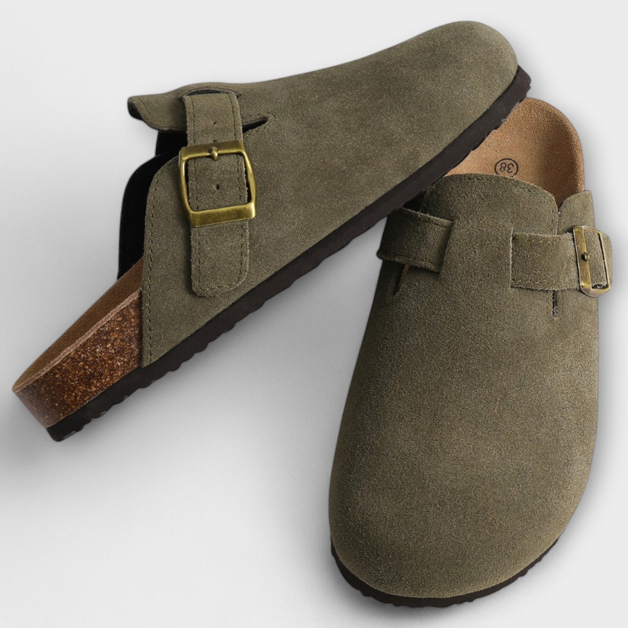 Orthopädische Komfortsandalen in Olivgrün mit zwei Riemen und goldfarbener Schnalle