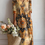 Boho-Kleid in Ocker mit Mandala-Print, langen Ärmeln und V-Ausschnitt, knielang
