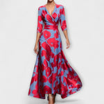 Damenkleid mit V-Ausschnitt, rotem Blumenprint, 3/4-Ärmeln und Taillengürtel