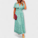 Maxikleid mit V-Ausschnitt und kurzem Flatterärmel, buntem Blumenprint (grün)