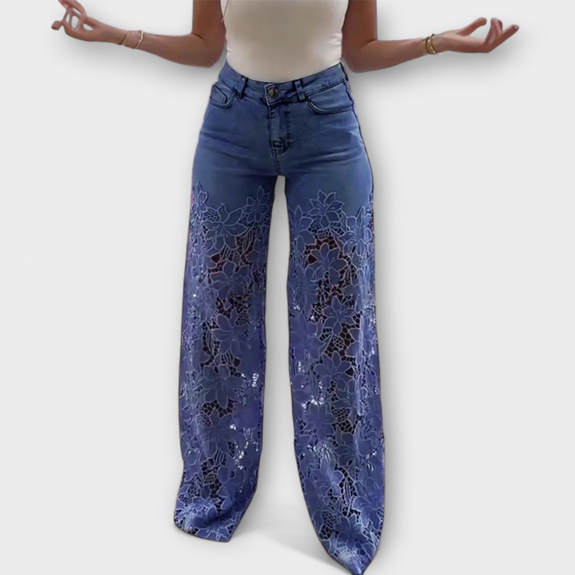 Dunkelblaue Jeans mit Spitzen-Patchwork an den Beinen