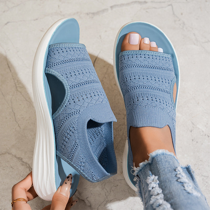 Hellblaue Plateau-Sandalen mit Strick-Obermaterial, offene Zehen