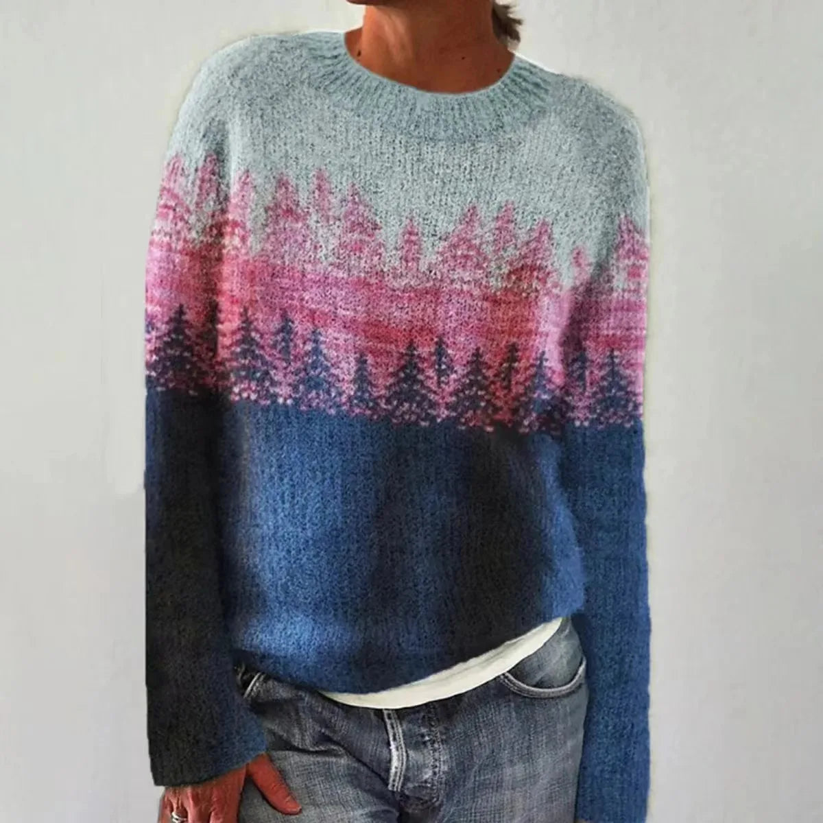 Pullover mit Rundhalsausschnitt, hellblauer Strickoptik und pink-dunklem Baumstreifen