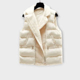 Steppweste in Creme mit Kunstfellkragen und Reißverschluss