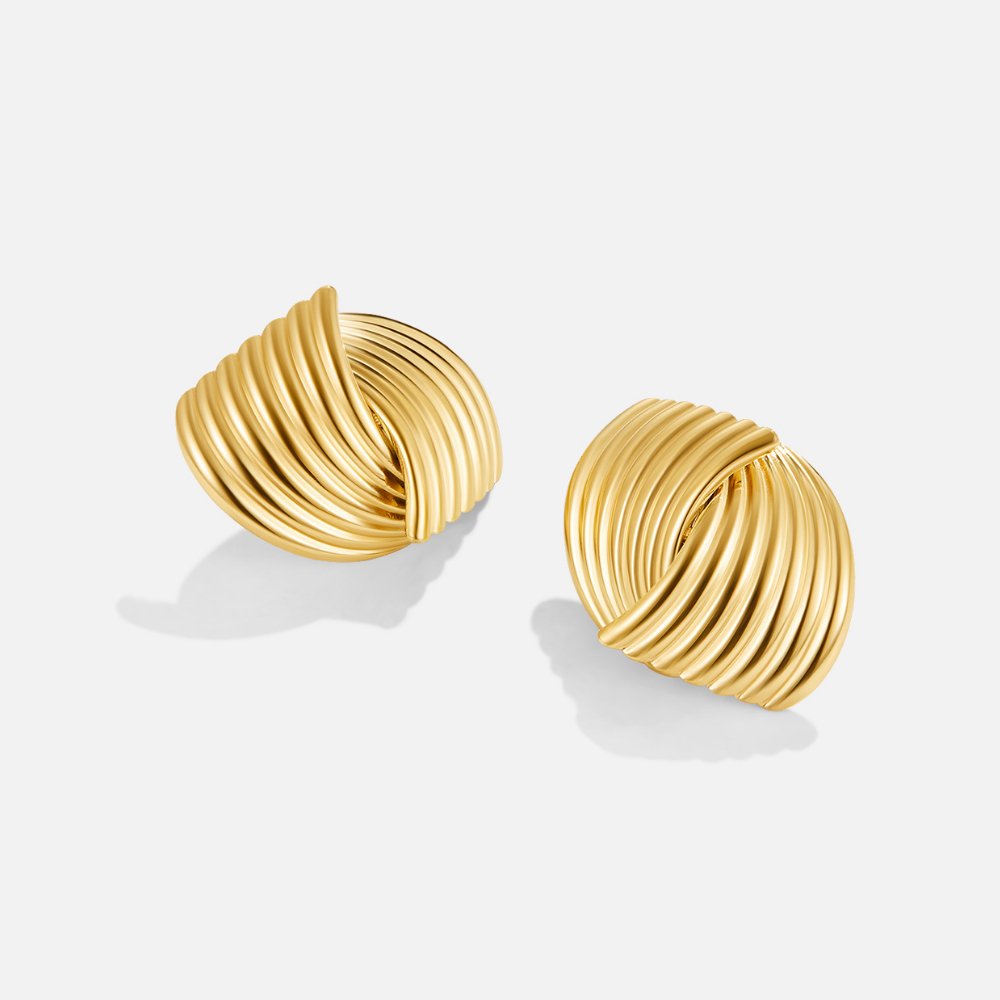 Goldene Ohrringe mit Fächerdesign, gerippte runde Kreisform
